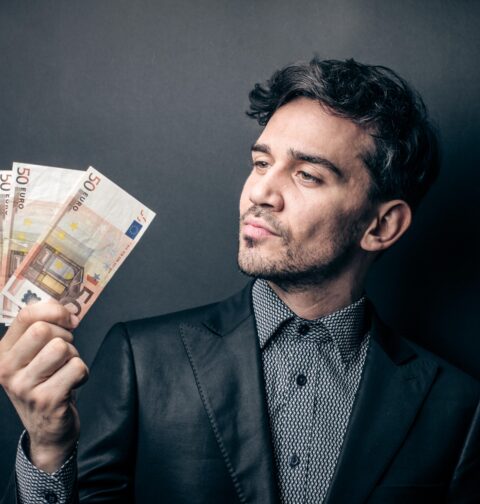 Les contamos a los autónomos lo fácil que es pedir un préstamo utilizando Moneycat como ejemplo unocreditos.com.mx